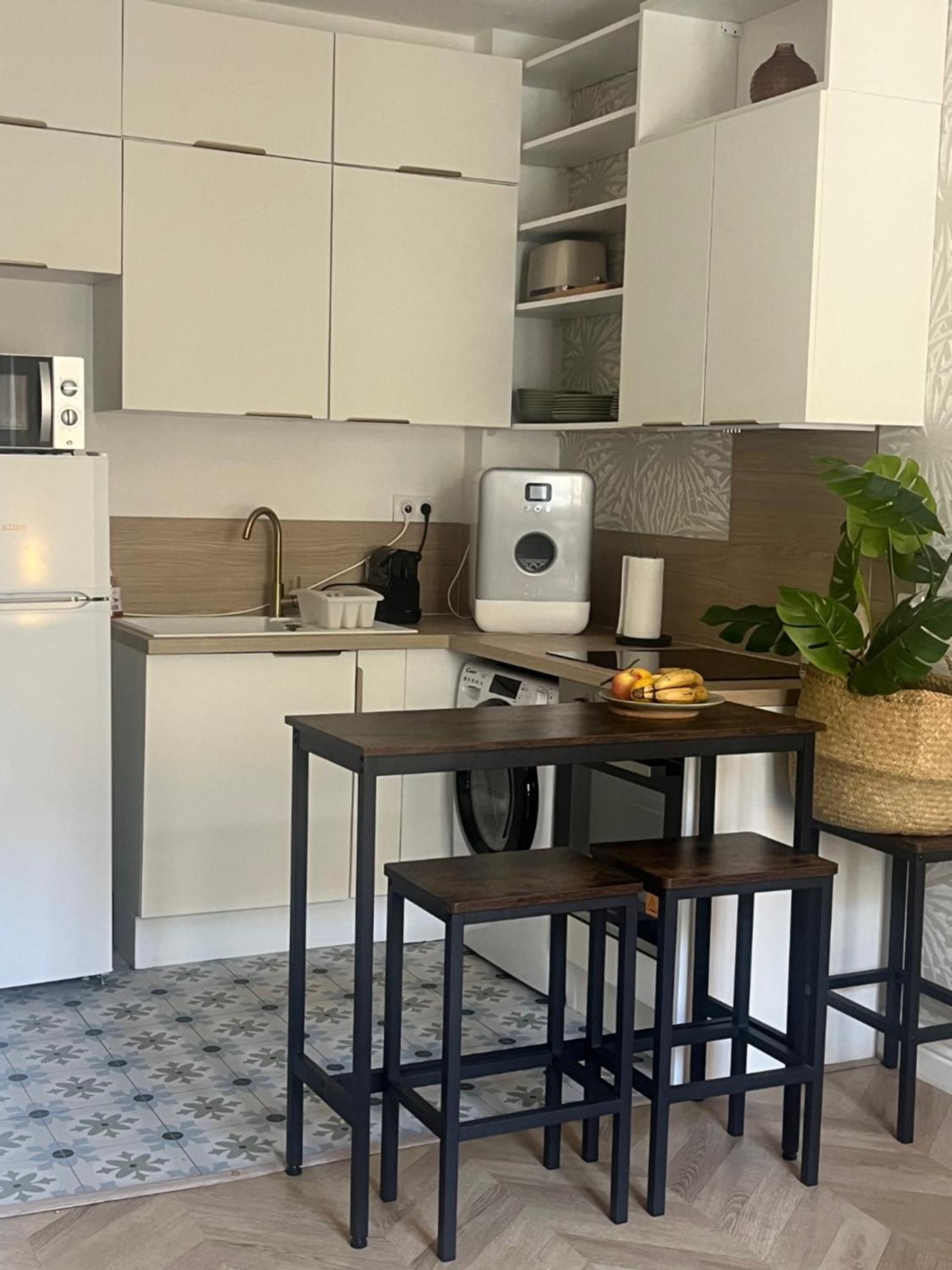 Magnifique Appartement Moderne - Clim & Wifi Νίκαια Εξωτερικό φωτογραφία