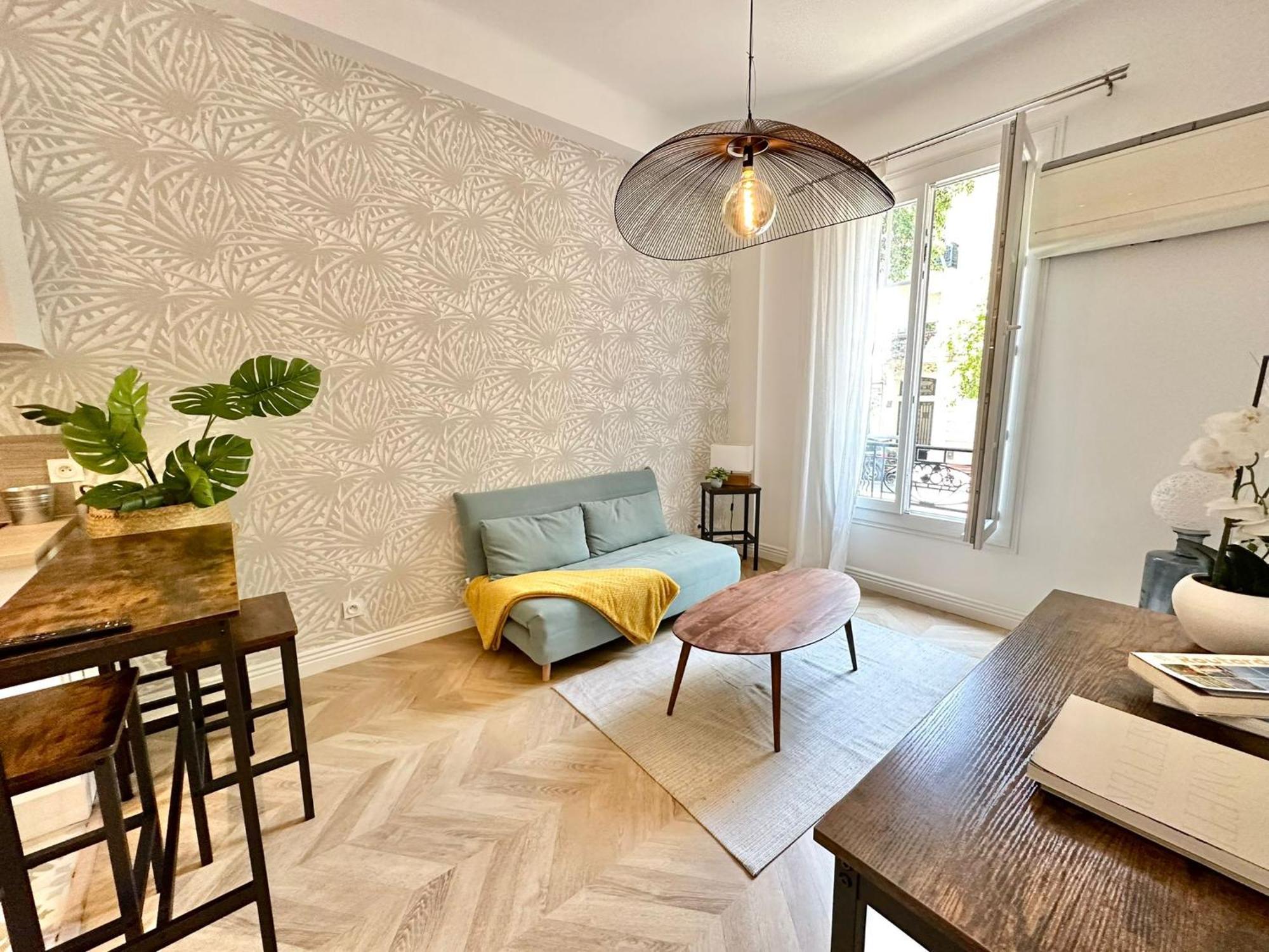 Magnifique Appartement Moderne - Clim & Wifi Νίκαια Εξωτερικό φωτογραφία