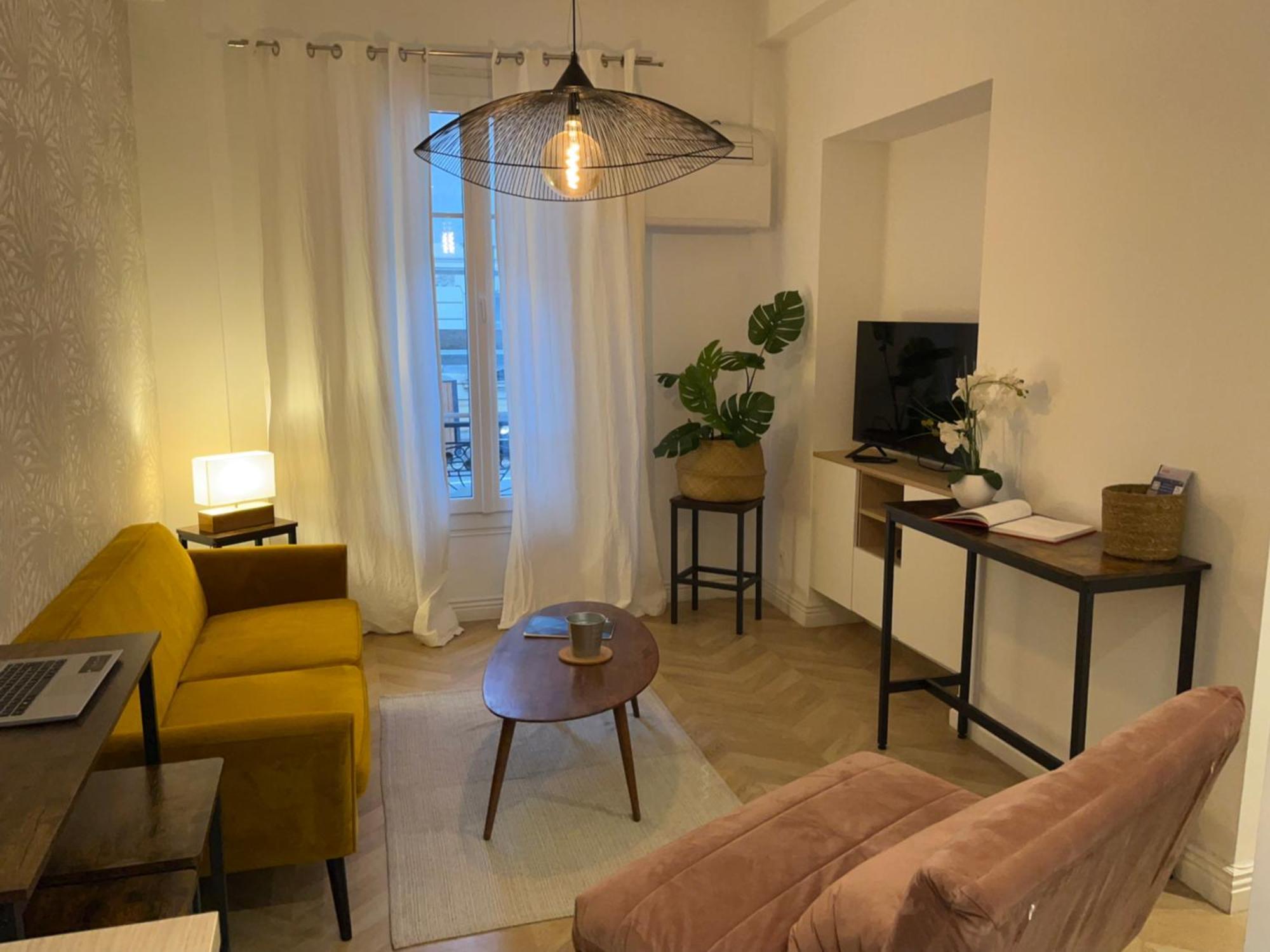 Magnifique Appartement Moderne - Clim & Wifi Νίκαια Εξωτερικό φωτογραφία